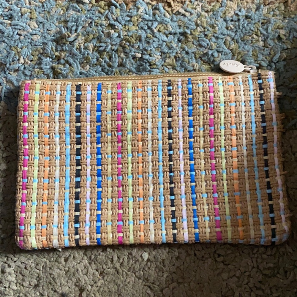 Ispy makeup bag